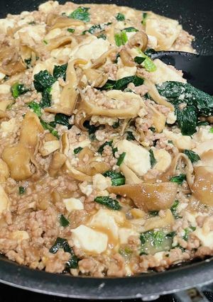 簡単、一品♪舞茸と豚ひき肉の甘辛炒り豆腐-レシピのメイン写真