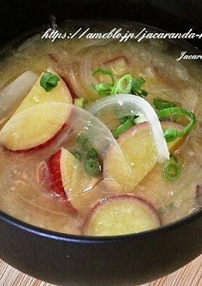 さつま芋と玉ねぎの味噌汁-レシピのメイン写真