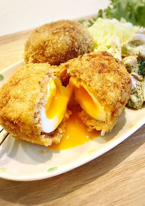 黄身がとろ〜♪半熟卵のスコッチエッグ♡-レシピのメイン写真