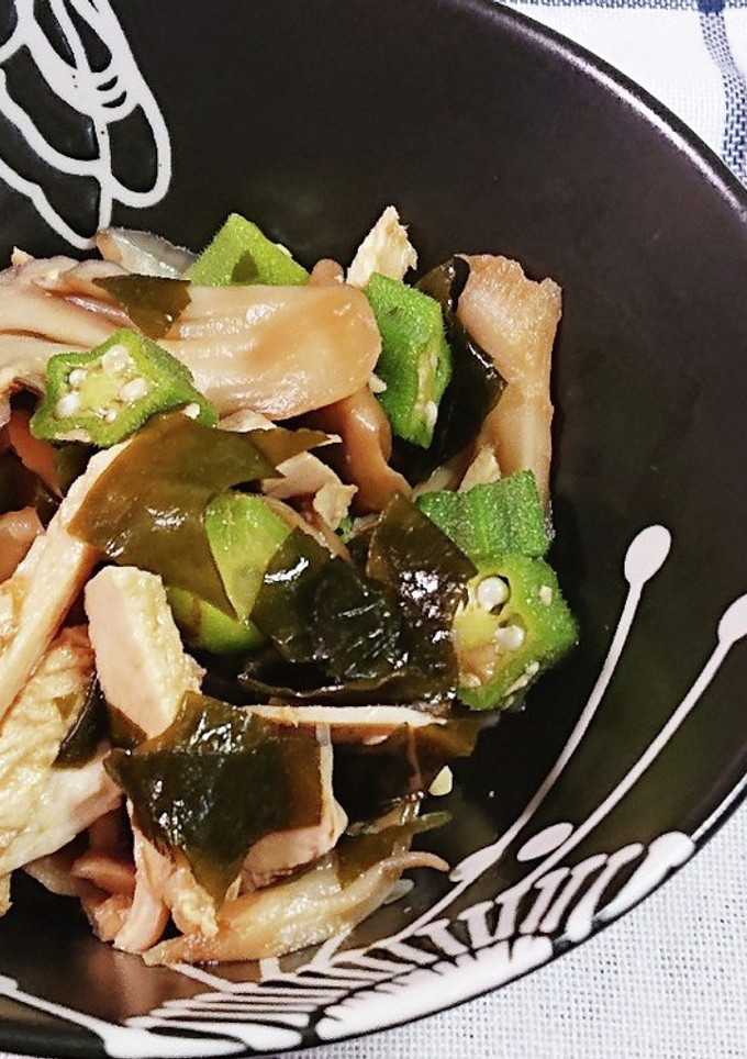 鶏とオクラと舞茸とわかめの梅酢和え-レシピのメイン写真