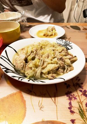 鳥とキャベツときのこの蒸し物　-レシピのメイン写真