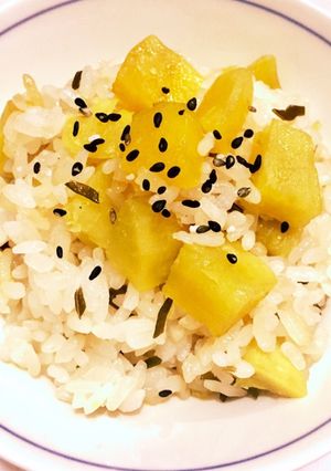 さつま芋と塩昆布の炊き込みご飯♬簡単！-レシピのメイン写真