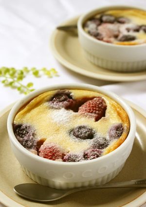 焼くまで10分！冷凍ベリーのクラフティ-レシピのメイン写真