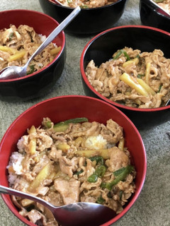 青椒肉絲丼-レシピのメイン写真