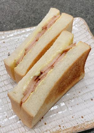 焼き豚とチーズのホットサンド-レシピのメイン写真