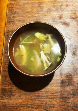 ぶなしめじWネギの減塩味噌汁-レシピのメイン写真