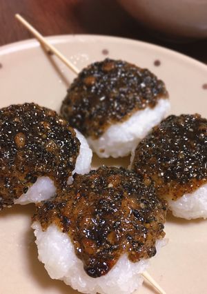 お家でカンタン★五平餅風黒ゴマ甘味噌焼き-レシピのメイン写真