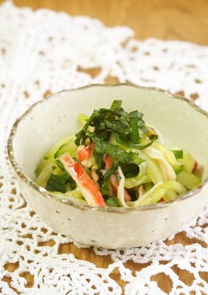 やみつき♡胡瓜・カニカマ・大葉の酢の物♪-レシピのメイン写真