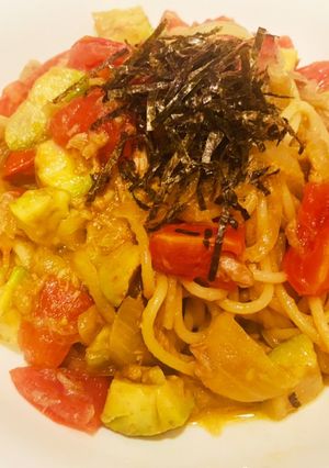10分で出来るアボカドとトマトのパスタ-レシピのメイン写真
