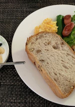 朝食　パン、スクランブル、ヨーグルト-レシピのメイン写真