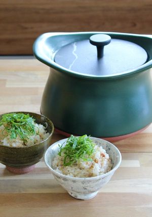 土鍋で梅干しとしらす混ぜご飯-レシピのメイン写真