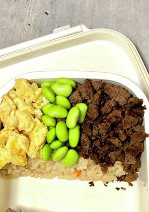 血合いのそぼろで三色弁当-レシピのメイン写真