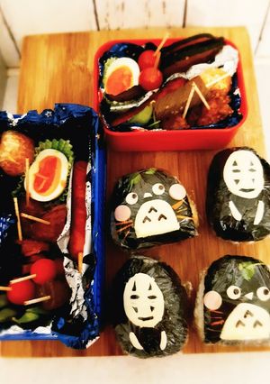 遠足弁当♪おにぎりdeトトロ&かおなし♪-レシピのメイン写真