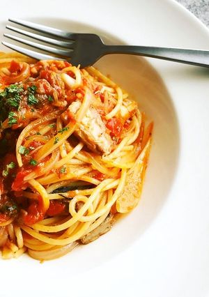 鯖缶のスパイシートマトパスタ-レシピのメイン写真