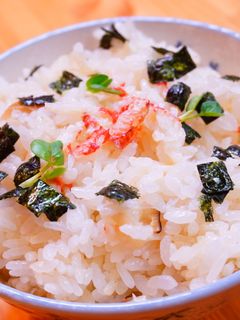 松茸の味お吸い物で毛ガニの炊き込みご飯-レシピのメイン写真