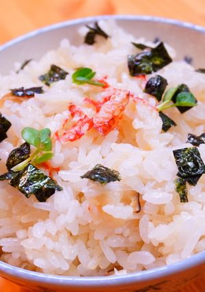 松茸の味お吸い物で毛ガニの炊き込みご飯-レシピのメイン写真
