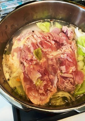 圧力鍋で作る丸ごとチキン投入シチュー-レシピのメイン写真