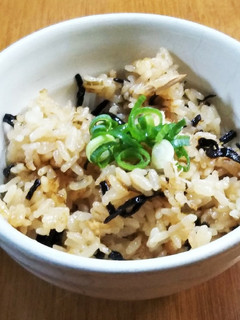 ツナと塩昆布の炊き込みご飯-レシピのメイン写真