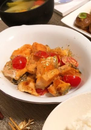 鮭とミニトマトのオーロラソース炒め-レシピのメイン写真