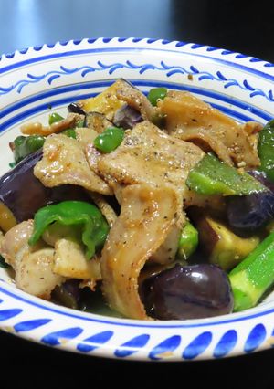 豚バラ肉と茄子の味噌炒め☆＋夏野菜で美味-レシピのメイン写真