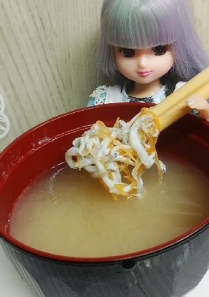 リカちゃん♡生しらす盛りの味噌汁♪-レシピのメイン写真