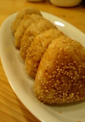 ＊ﾁｰｽﾞ入り焼きおにぎり＊-レシピのメイン写真