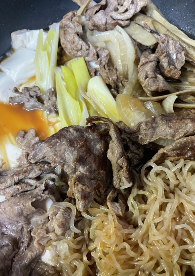 冷蔵庫の残り野菜で作るすき焼き風ナベ-レシピのメイン写真