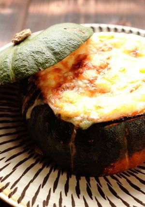 かぼちゃの丸ごとグラタン-レシピのメイン写真