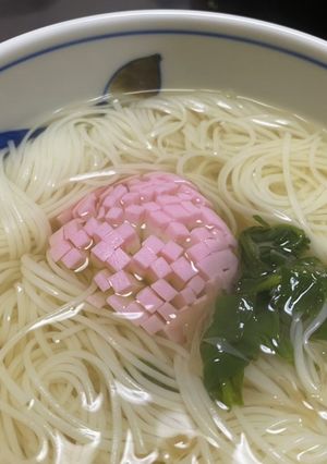 菊のかまぼこ飾り切り！秋の温そうめん-レシピのメイン写真