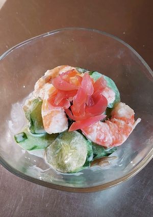 エビとキュウリとカリカリ梅のサラダ-レシピのメイン写真