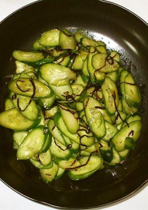 塩昆布きゅうり♪簡単酒の肴食物繊維不足に-レシピのメイン写真