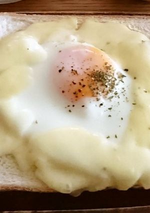 簡単!目玉焼チーズトースト-レシピのメイン写真