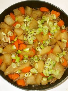 大根ひき肉の煮物♪簡単胃腹部の膨満感痛み-レシピのメイン写真