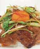手作りタレと、とろっと卵のせ焼肉丼