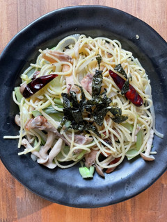 玉ねぎとチンゲン菜としめじのチキンパスタ-レシピのメイン写真