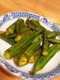 カレー香る☆オクラのオイスターカレー炒め-レシピのメイン写真