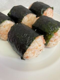 鮭フレークの海苔巻きおにぎり♡しめ海苔♡-レシピのメイン写真