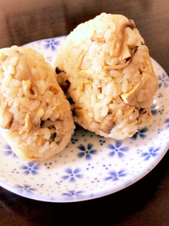 きのこご飯のおにぎり-レシピのメイン写真