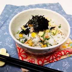 รูปของ 混ぜるだけ！おかずいらずのワンボウル飯！
