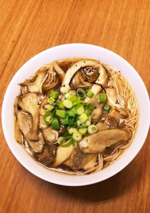キノコとゴボウのピリ辛温麺(素麺)-レシピのメイン写真
