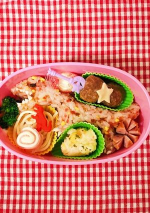 恐竜弁当　アロサウルス　キャラ弁　デコ弁-レシピのメイン写真