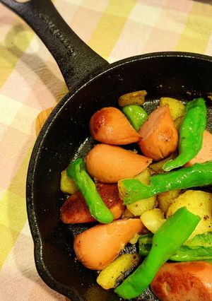 あつあつスキレットでジャ一マンししとう-レシピのメイン写真