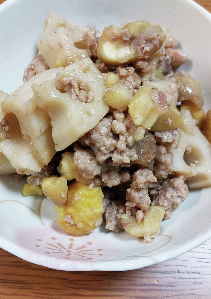 旬ですね～！栗と蓮根のひき肉炒め煮-レシピのメイン写真