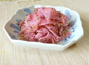 大根救済☆カンタン酢とゆかりでお漬物♪-レシピのメイン写真