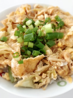 簡単!栄養満点!油揚げの卵とじ丼-レシピのメイン写真