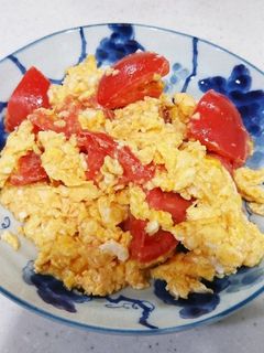 フライパンで簡単☆トマトと卵の炒めもの♪-レシピのメイン写真