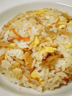 あるものを利用☆きんぴらごぼうで作る炒飯-レシピのメイン写真