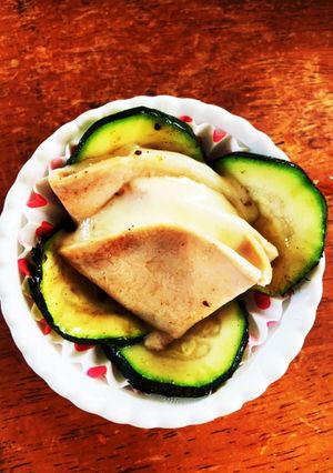 お弁当に　ハムとチーズの四つ折-レシピのメイン写真