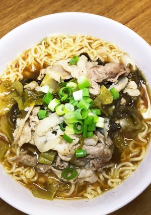 チャルメラしょうゆに高菜豚肉のピリ辛炒め-レシピのメイン写真