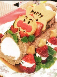ブッシュドノエル風アンパンマンケーキ-レシピのメイン写真